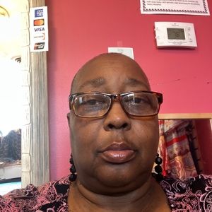 Meet your Posher, Cynthia